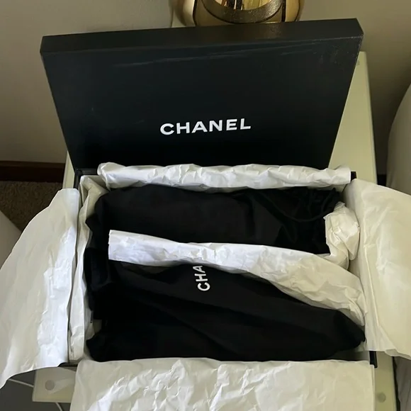 Authentic Chanel mules - Picture 5 of 17